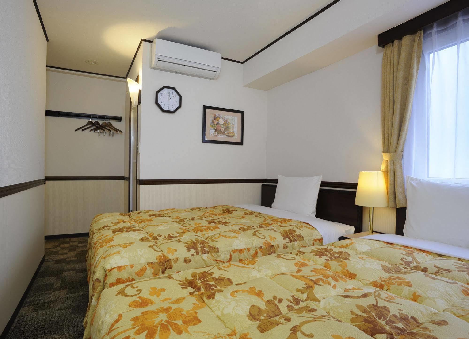 Toyoko Inn Ichinoseki Ekimae Екстериор снимка